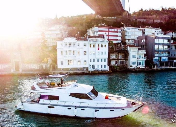 Custom Made Motoryacht