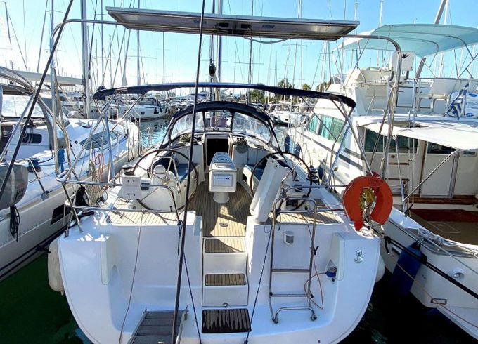 Beneteau Oceanis 43