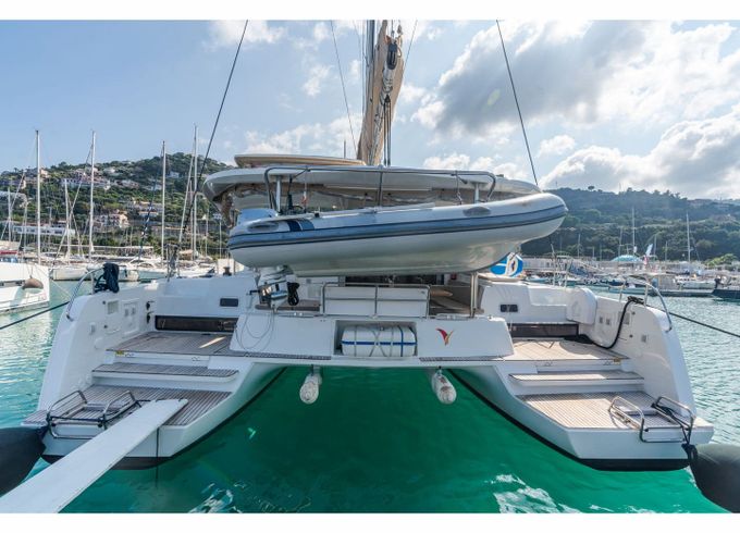 Lagoon 42