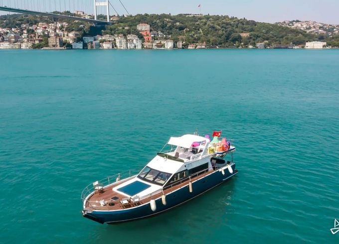 Custom Made Motoryacht