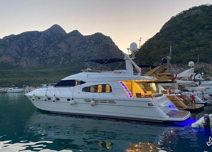 Custom Made Motoryacht