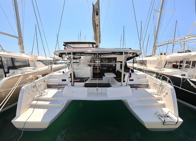 Lagoon 42