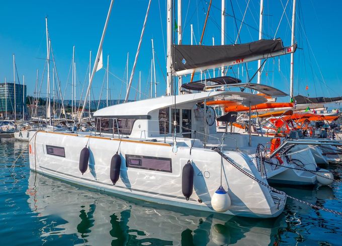 Lagoon 40