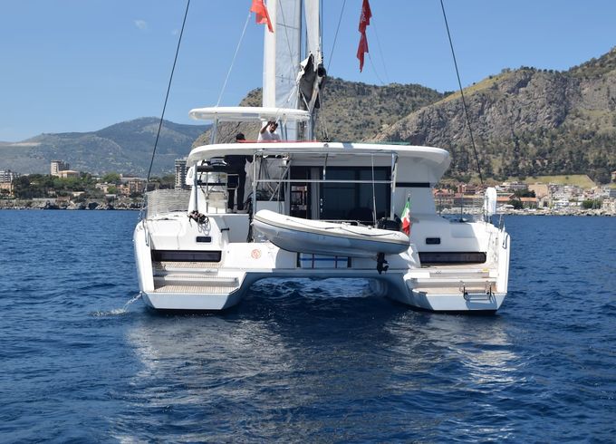 Lagoon 42
