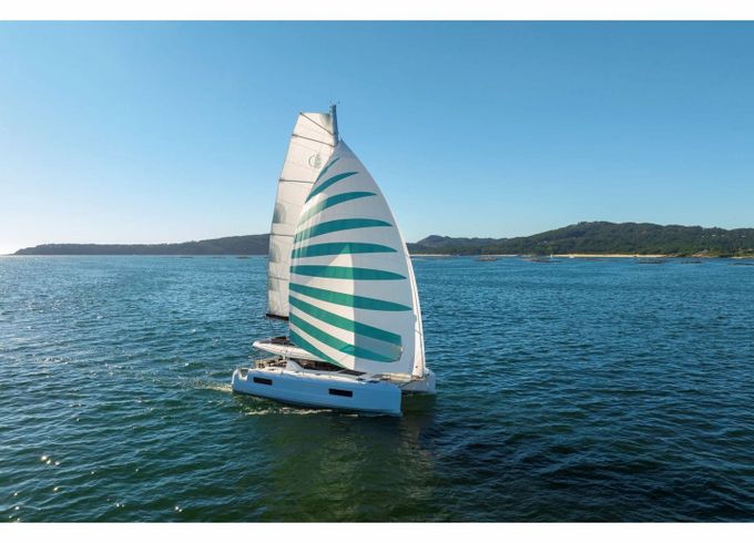 Lagoon 43