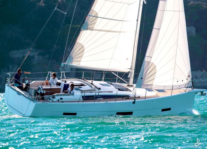 Dufour 390