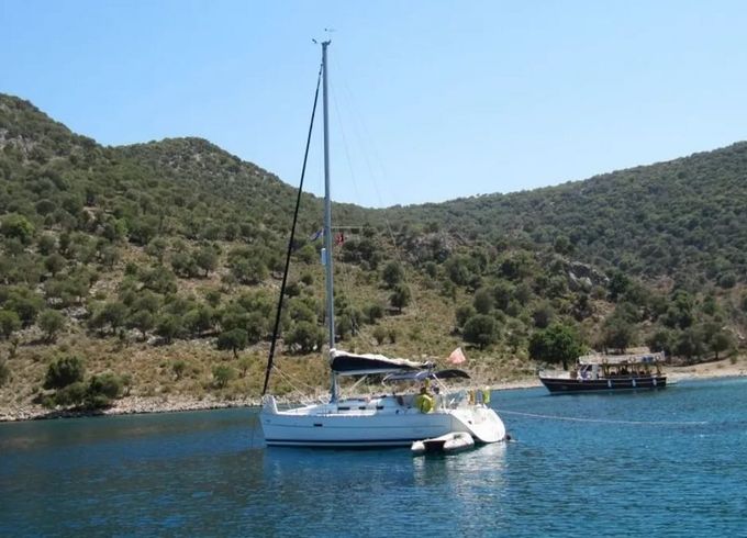 Beneteau Oceanis 323