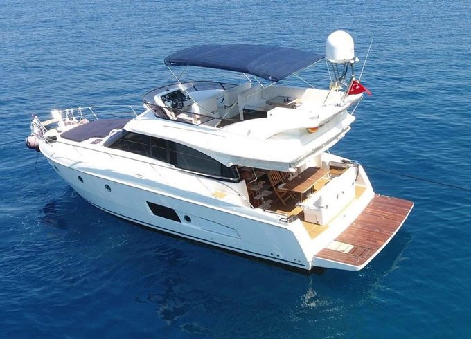 Bavaria Virtess 420 Fly