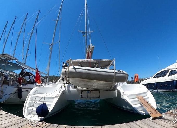 Lagoon 380