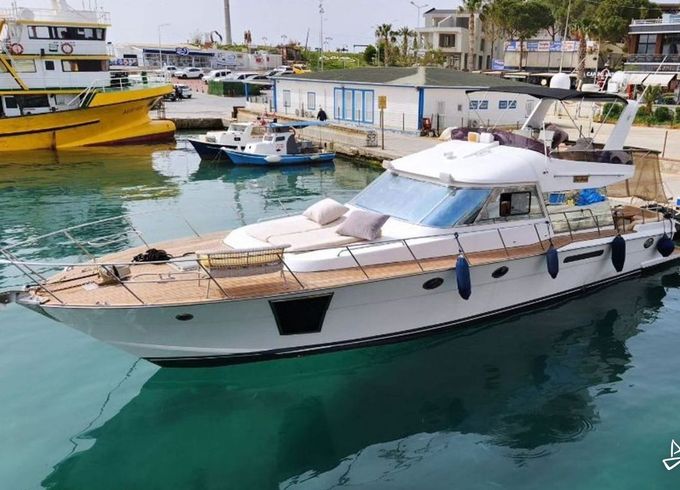 Custom Made Motoryacht