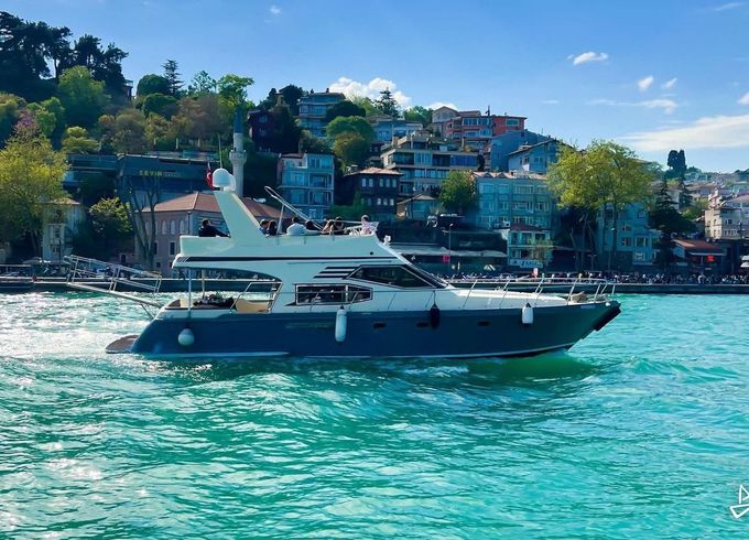 Custom Made Motoryacht