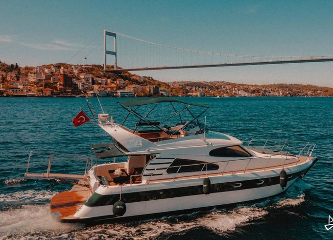 Custom Made Motoryacht