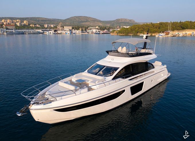 Azimut S7