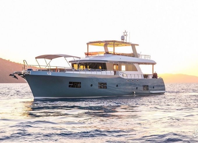 Custom Made Motoryacht