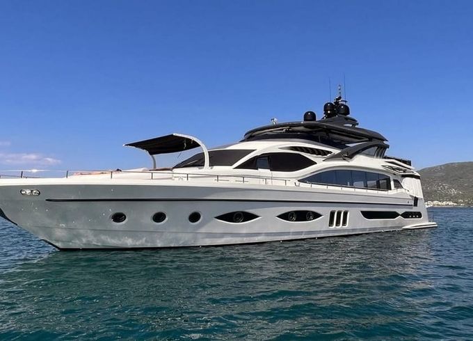Custom Made Motoryacht