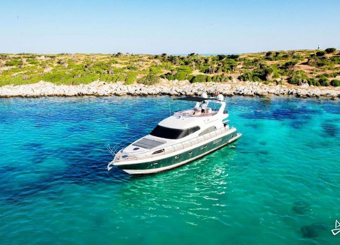 Custom Made Motoryacht