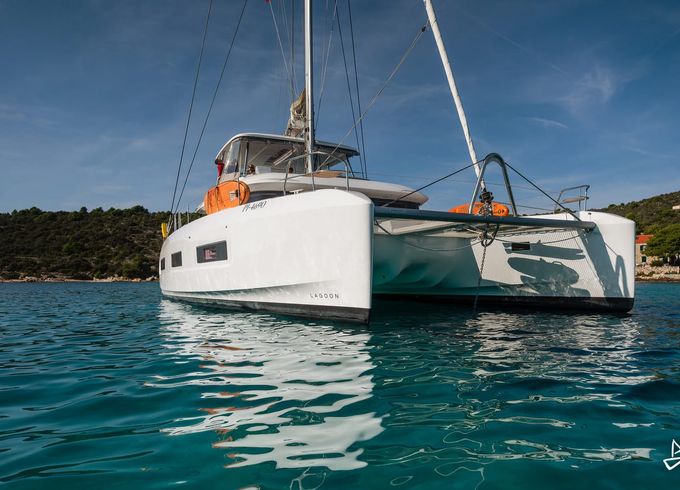 Lagoon 55