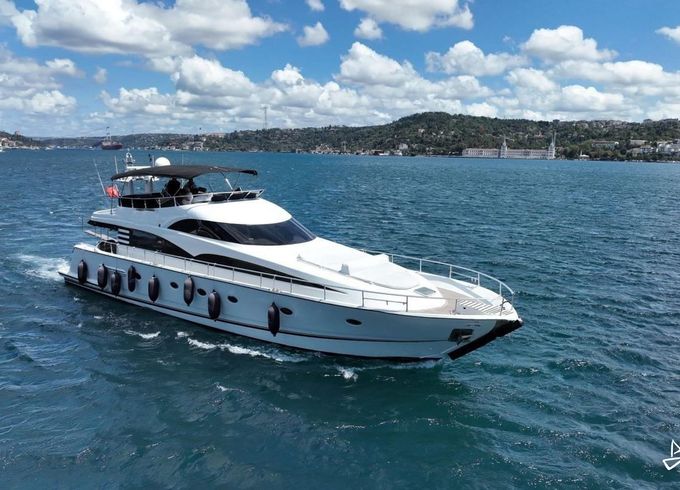 Custom Made Motoryacht