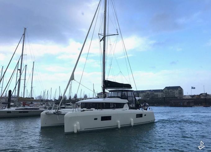 Lagoon 42