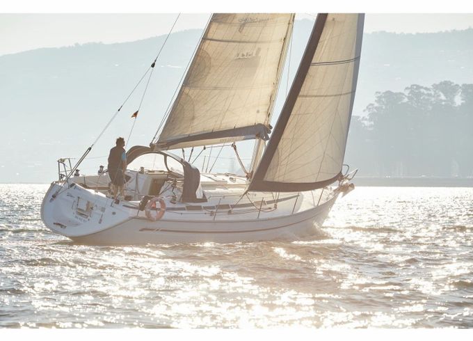 Bavaria 38