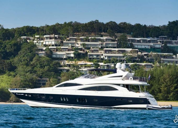 Sunseeker 90 Yacht