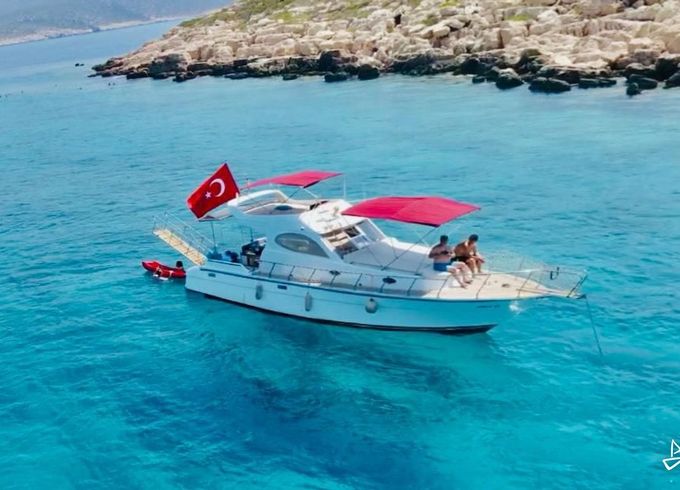 Custom Made Motoryacht