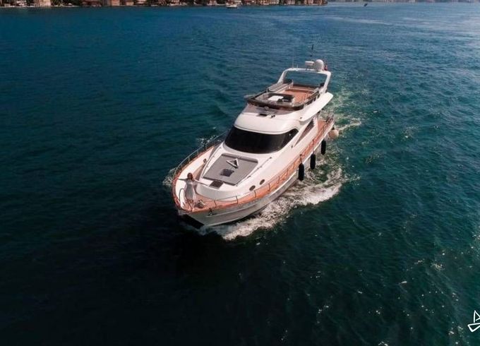 Custom Made Motoryacht