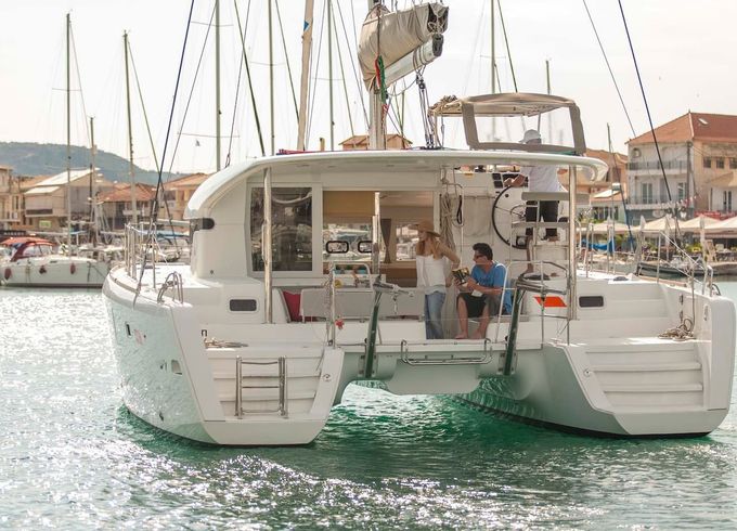 Lagoon 39