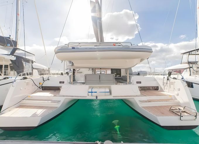 Lagoon 42