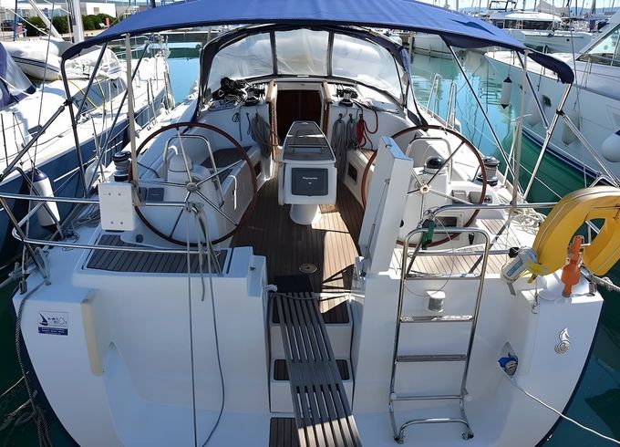 Beneteau Oceanis 43