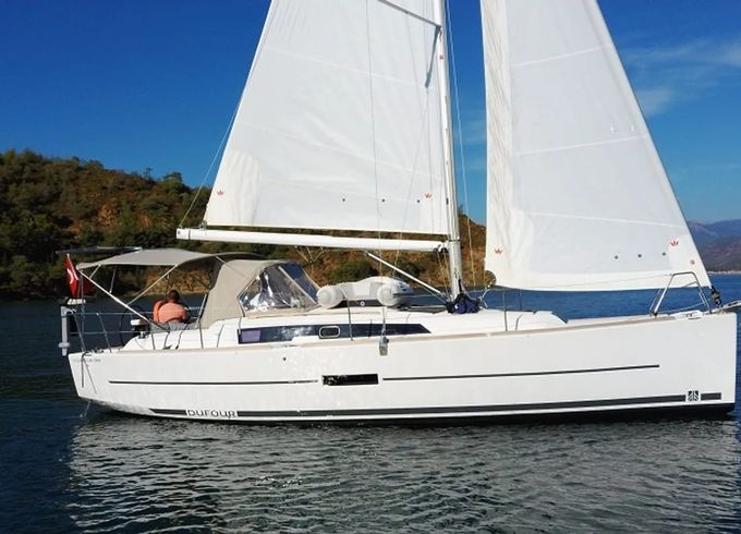 Dufour 360