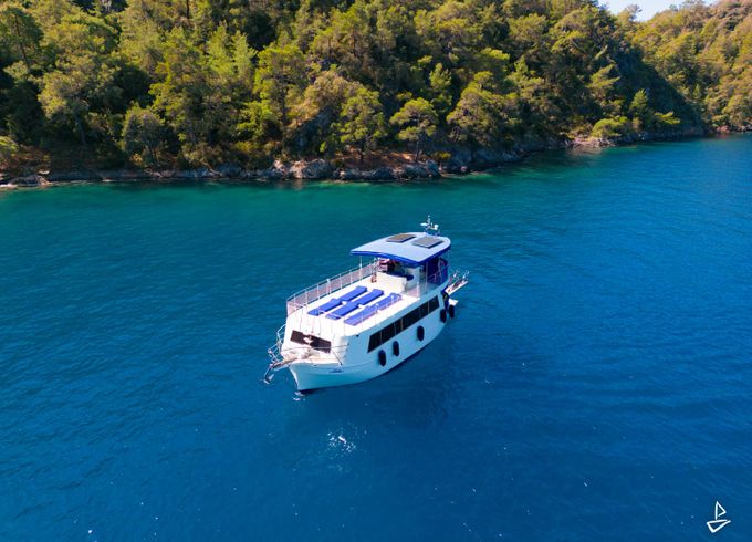 Custom Made Motoryacht