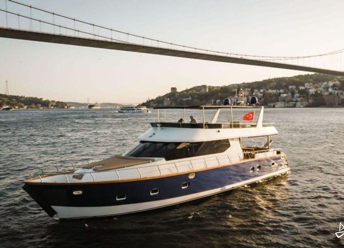 Custom Made Motoryacht