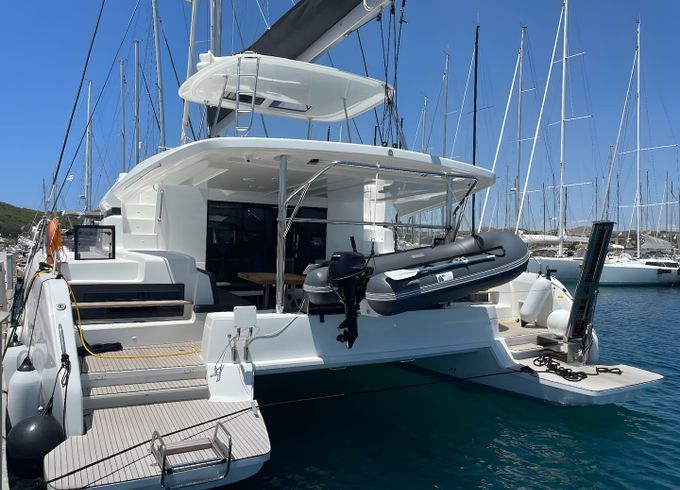 Lagoon 51