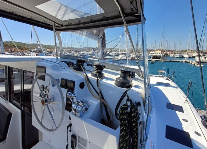 Fountaine Pajot Isla 40