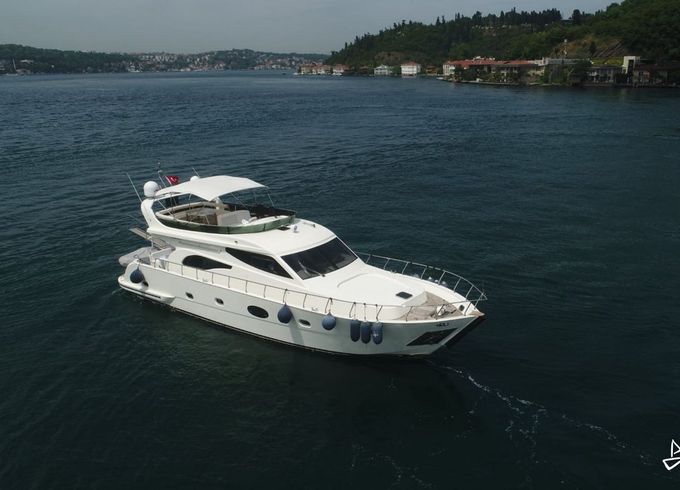 Custom Made Motoryacht