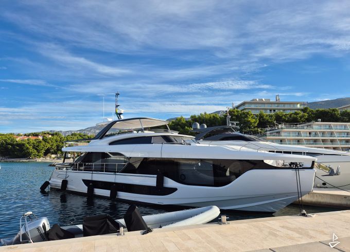 Azimut Grande 26M
