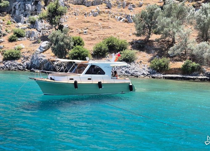 Custom Made Motoryacht