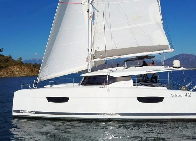 Fountaine Pajot Astrea 42