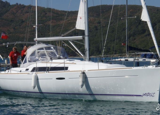 Beneteau Oceanis 37