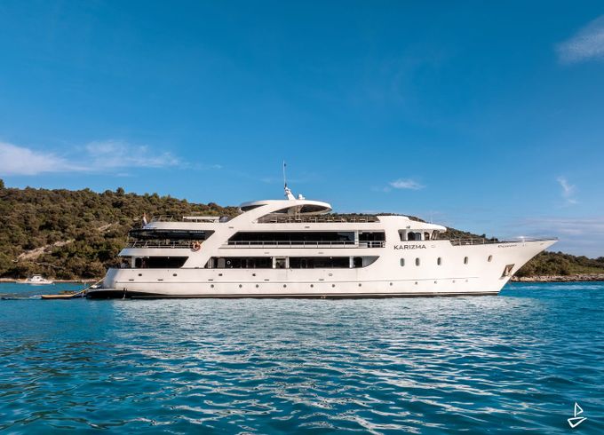 Custom Made Motoryacht