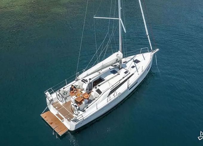 Beneteau Oceanis 37.1