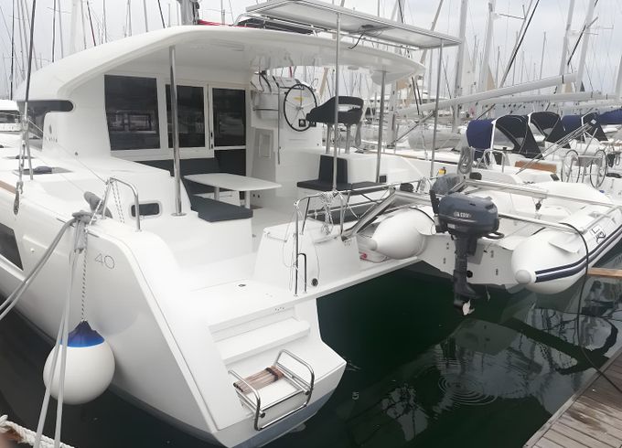 Lagoon 40