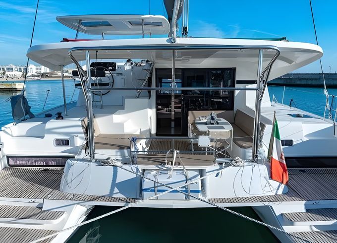 Lagoon 42