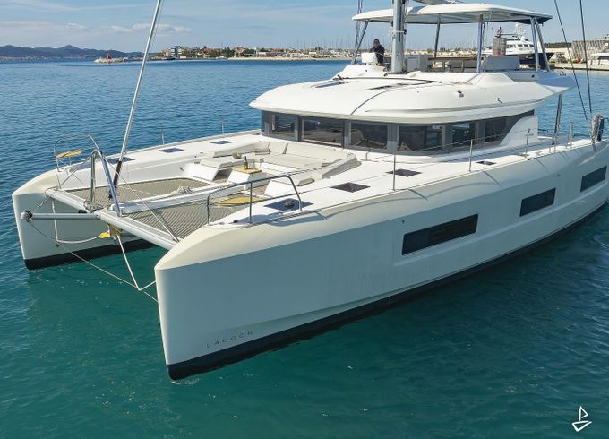 Lagoon 55