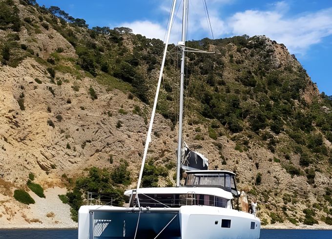 Lagoon 42