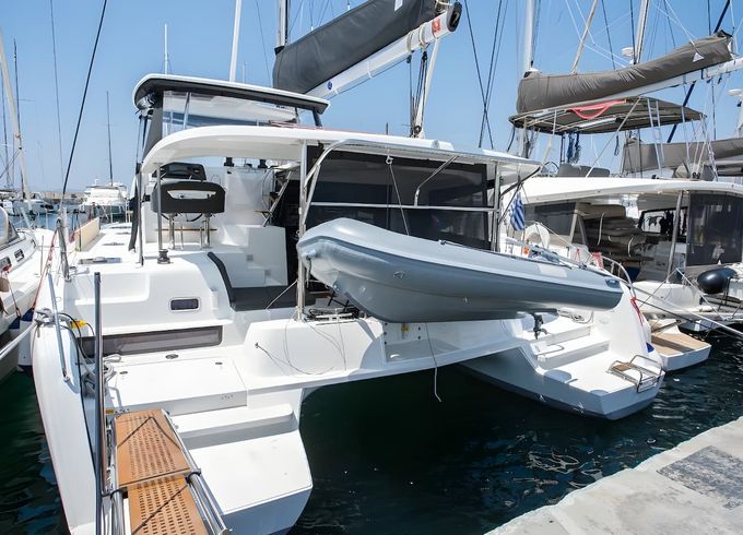 Lagoon 42