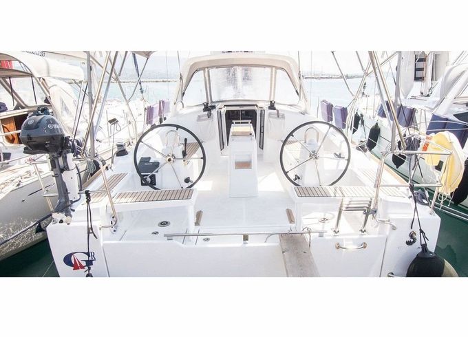 Beneteau Oceanis 38.1