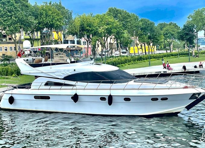 Custom Made Motoryacht