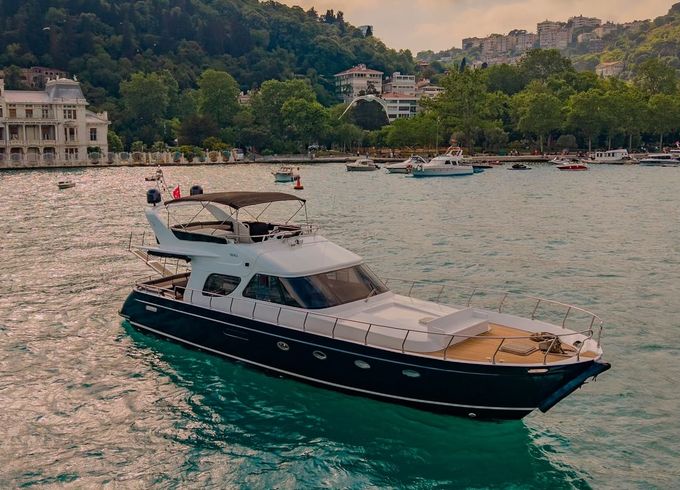 Custom Made Motoryacht